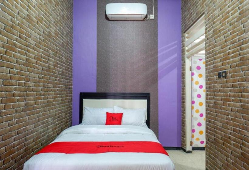 חדר משפחתי, Reddoorz Near Stasiun Kebumen