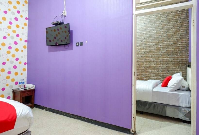 חדר משפחתי, Reddoorz Near Stasiun Kebumen