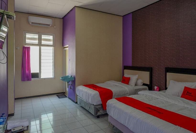 חדר דלוקס, Reddoorz Near Stasiun Kebumen