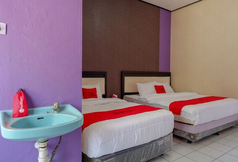 חדר דלוקס, Reddoorz Near Stasiun Kebumen