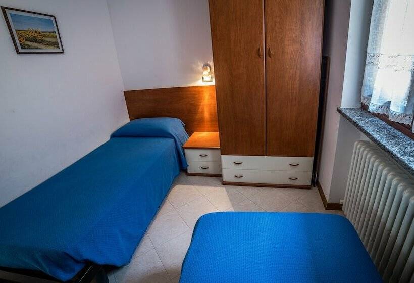 דירת שני חדרים, Residence Panorama