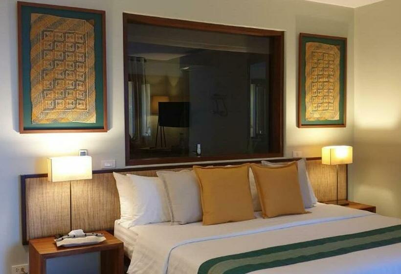اتاق لوکس با تخت بزرگ, Amun Ini Beach Resort & Spa