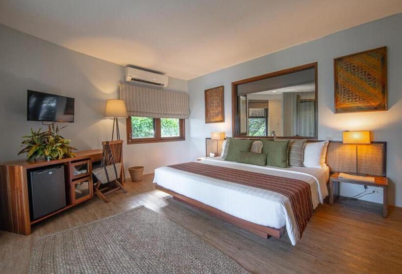 اتاق لوکس با تخت بزرگ, Amun Ini Beach Resort & Spa