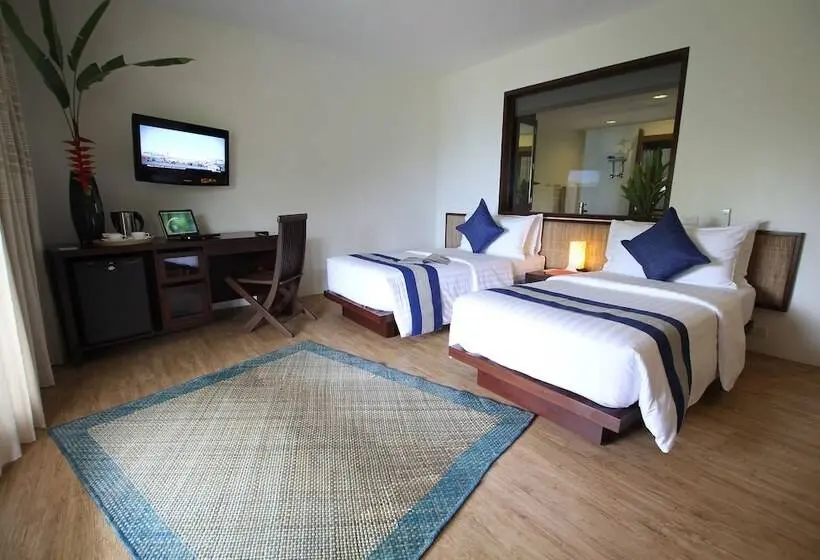 اتاق لوکس با چشم‌انداز دریا, Amun Ini Beach Resort & Spa