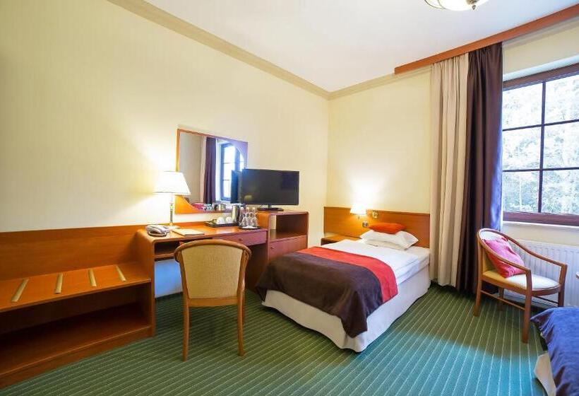 חדר קומפורט לשלושה, Korona Park Klewinowo Hotel Spa & Conference