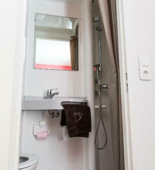 غرفة قياسية, Les Chemins Du Léman