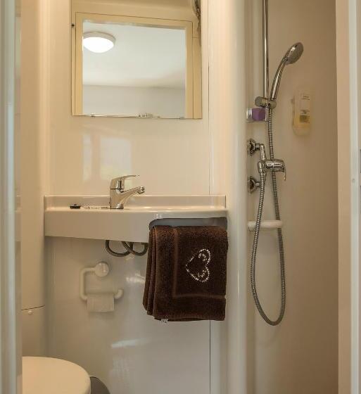 غرفة قياسية مزوَّدة بشُرفة, Les Chemins Du Léman