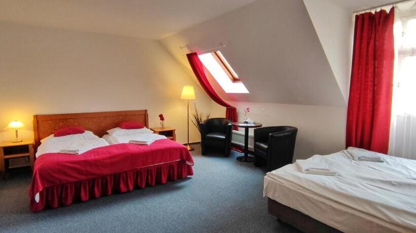 חדר סטנדרט לארבעה, Magnolia