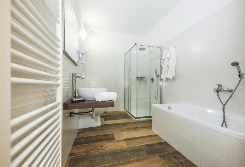 סוויטה משפחתית 2 חדרי שינה, Miramonti Seulo Turismo Rurale