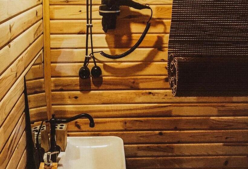 חדר דלוקס לארבעה, Sana Yasam Koyu