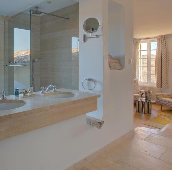 Люкс Deluxe Кровать Кинг, Chateau Du Palanquey & Spa