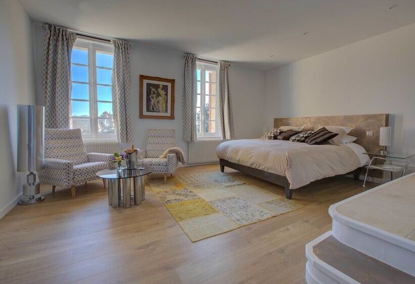 Люкс Повышенной Комфортности, Chateau Du Palanquey & Spa