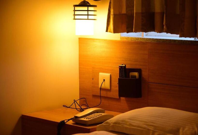 デラックススイート, Ess Pe Inn