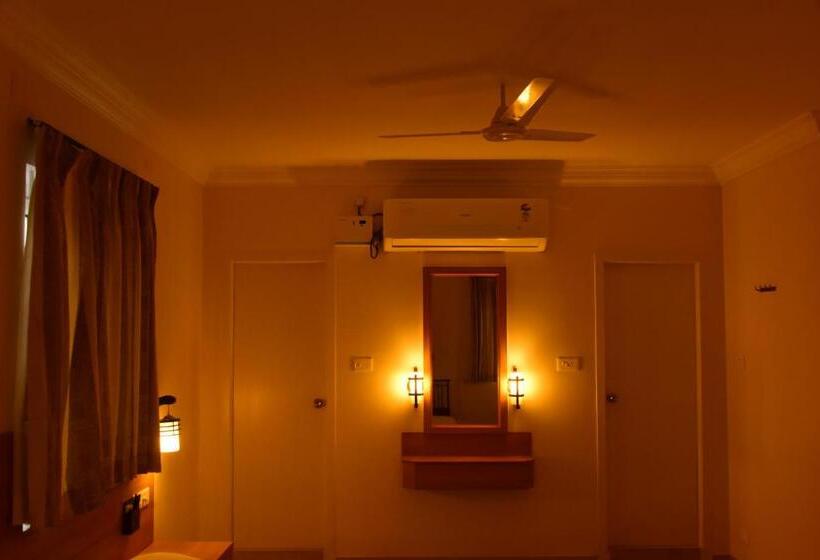 デラックススイート, Ess Pe Inn