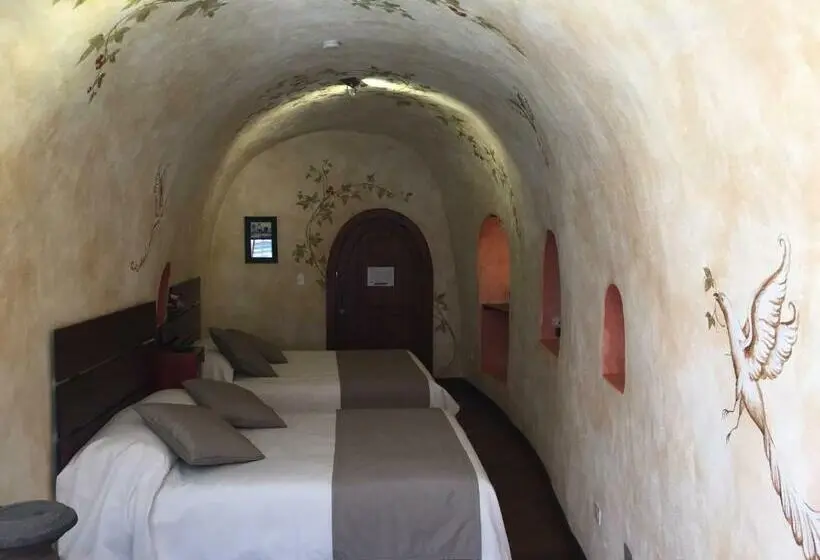 庭の見えるスタンダードトリプルルーム, Hacienda Las Cuevas Terra Lodge