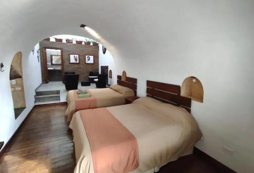 庭の見えるスタンダードトリプルルーム, Hacienda Las Cuevas Terra Lodge