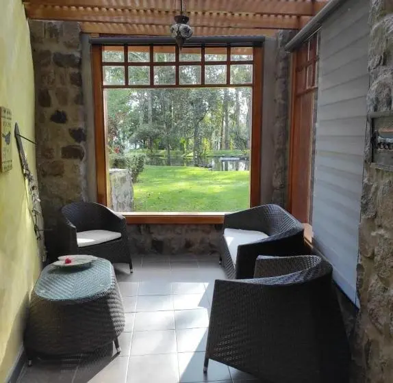 庭の見えるスタンダードトリプルルーム, Hacienda Las Cuevas Terra Lodge