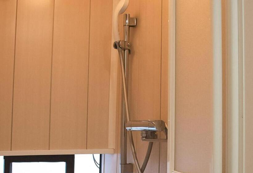 חדר משפחתי חדר אמבטיה משותף, Guest Cafe Kuchikumano