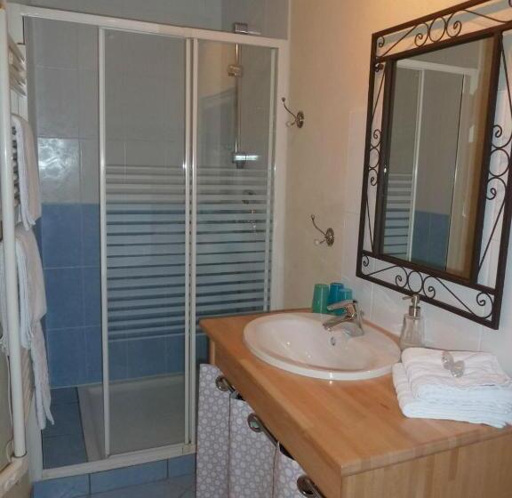 Трехместный Номер Стандарт Вид на Сад, Le Moulin De Drapras