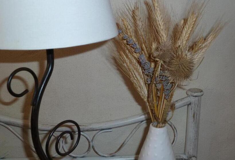 Номер Стандарт Вид на Сад, Le Moulin De Drapras