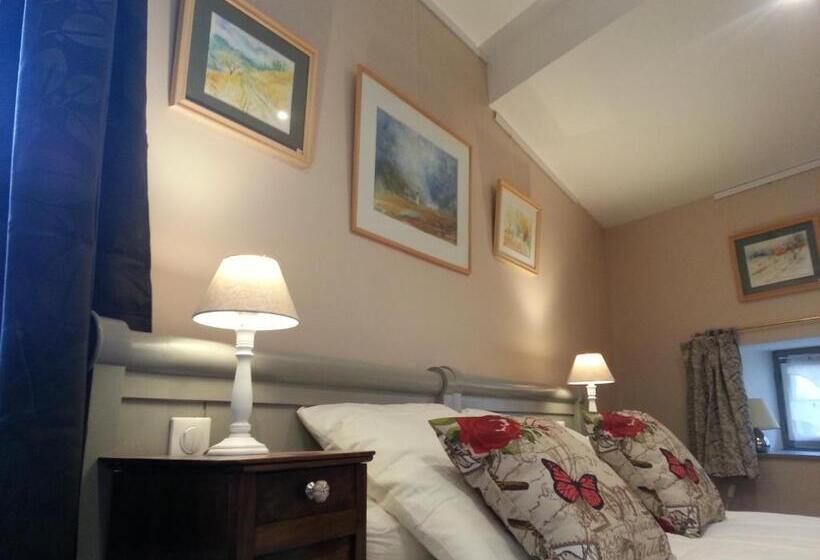Номер Стандарт Вид на Сад, Relais St Jacques   Roanne