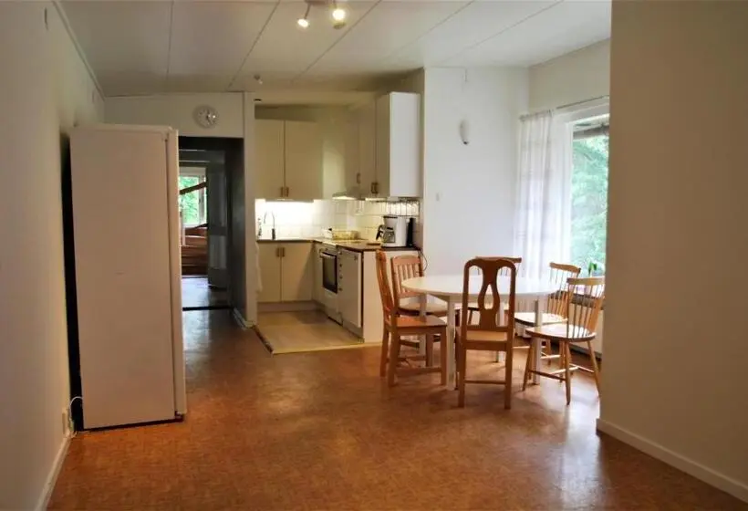 スタンダード4人部屋, Hellidens Slott