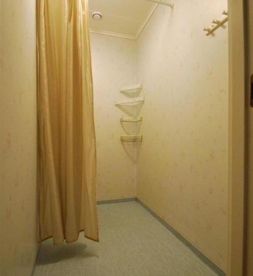 Четырехместный Номер Стандарт, Hellidens Slott