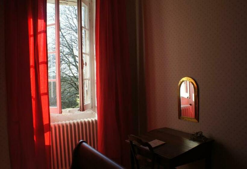 Номер Стандарт Вид на Сад, Chambres D Hotes La Hourqueyre