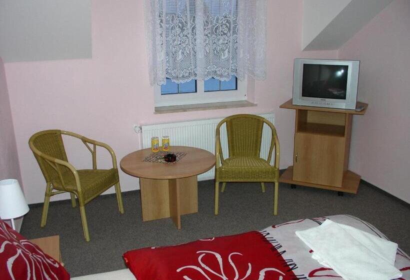 Номер Стандарт, Pension Všeruby