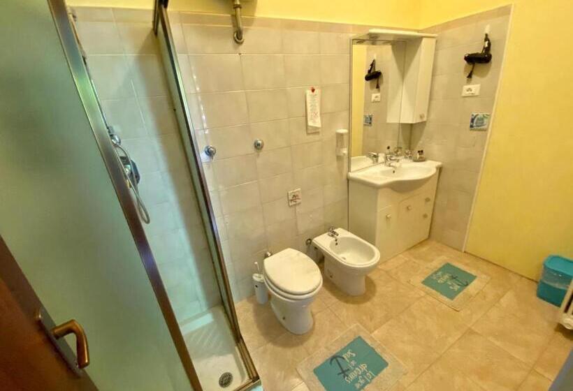 舒适三人间, B&b Santa Lucia