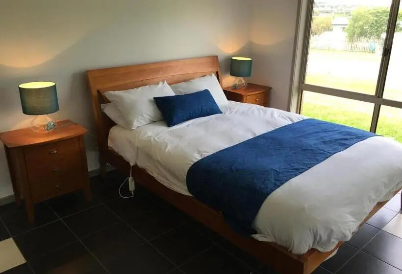 庭の見える１ベッドルームアパートメント, Island Breeze Motel