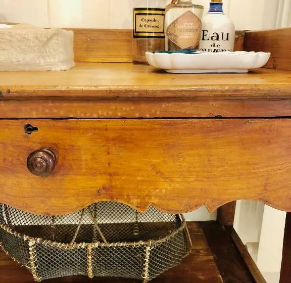 スタンダードルーム, Du Côté De L Ombrière
