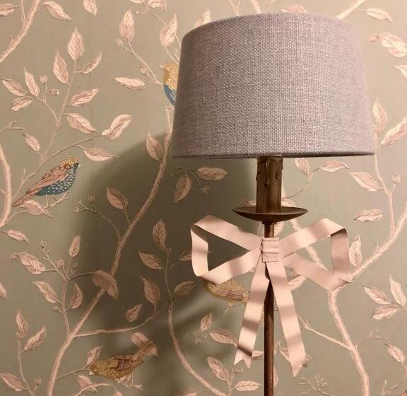 Номер Стандарт, Du Côté De L Ombrière