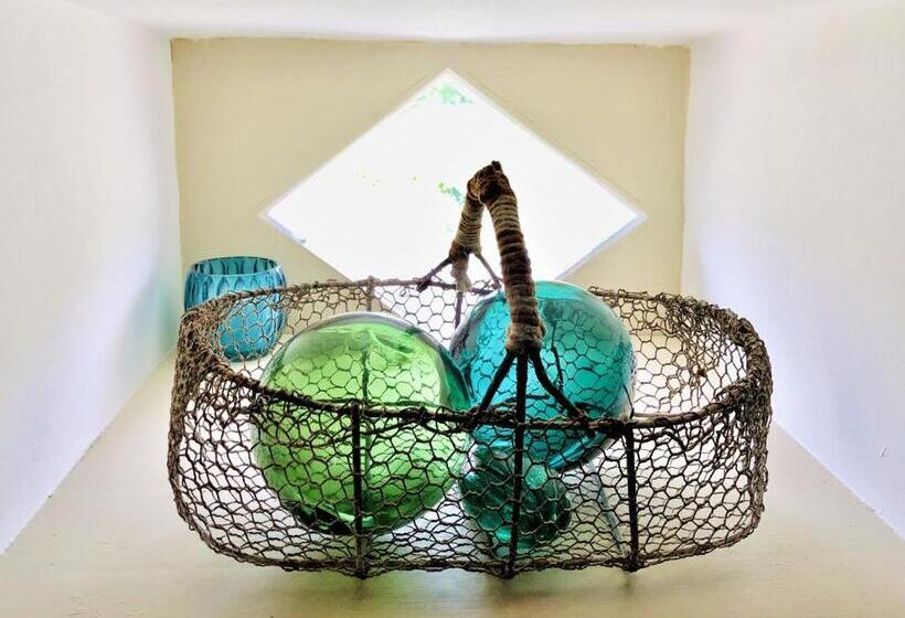 Номер Стандарт, Du Côté De L Ombrière