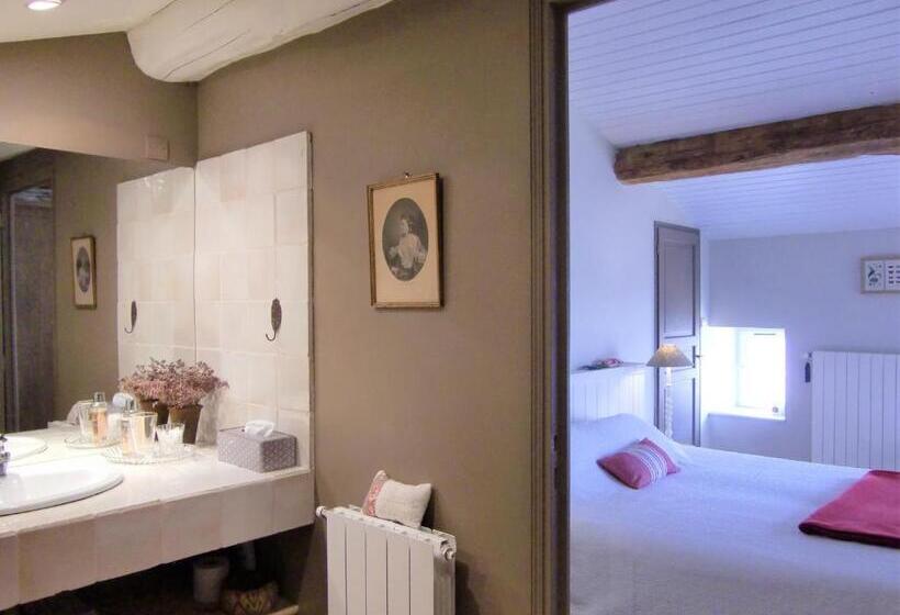 Номер Стандарт, Du Côté De L Ombrière