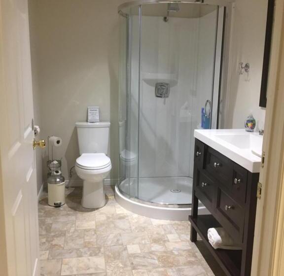 إستوديو قياسى, Empire Inn And Suites