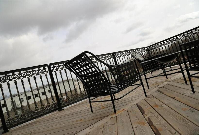 جناح ديلوكس, Empire Inn And Suites