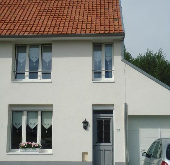 חדר משפחתי, La Mansarde