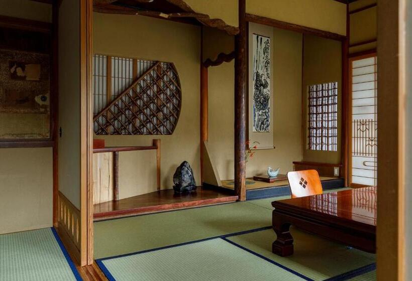 סוויטה משפחתית, Busuitei