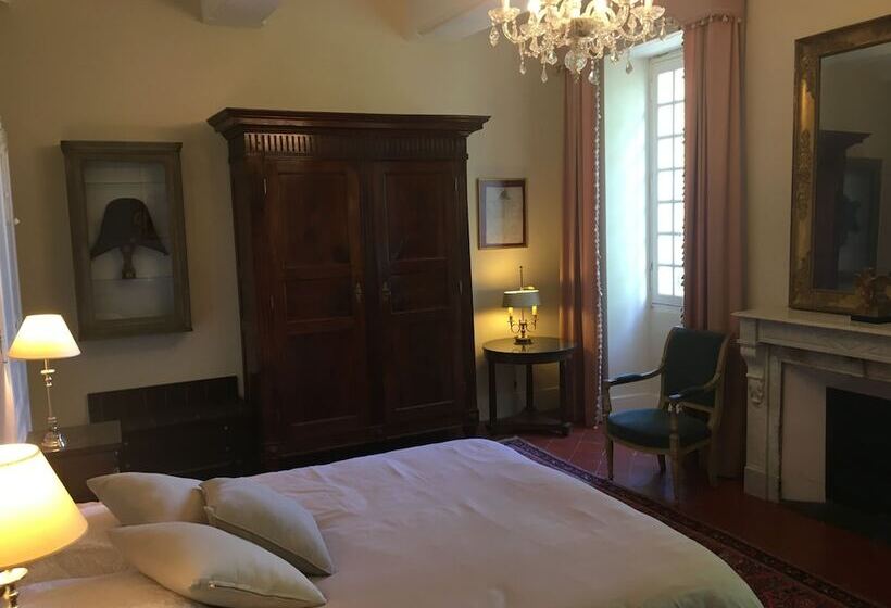 جناح, Domaine De Saint Charles