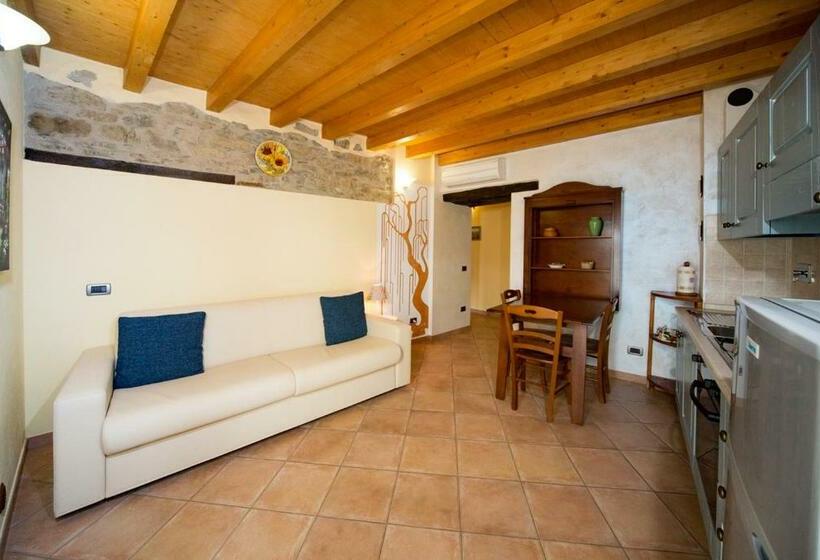 דירת חדר נוף לגינה, Il Nido Delle Rondini