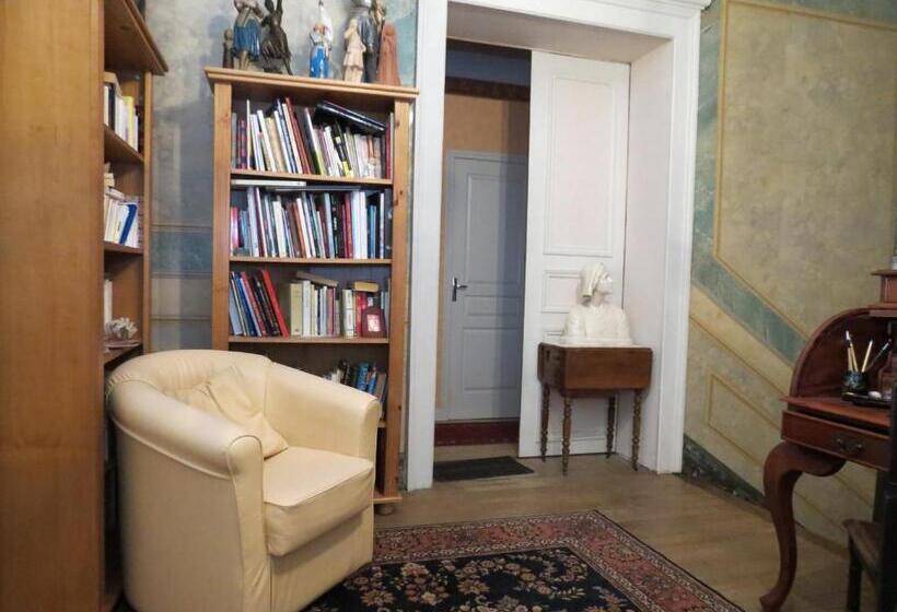 Номер Стандарт, Le Clos Domremy