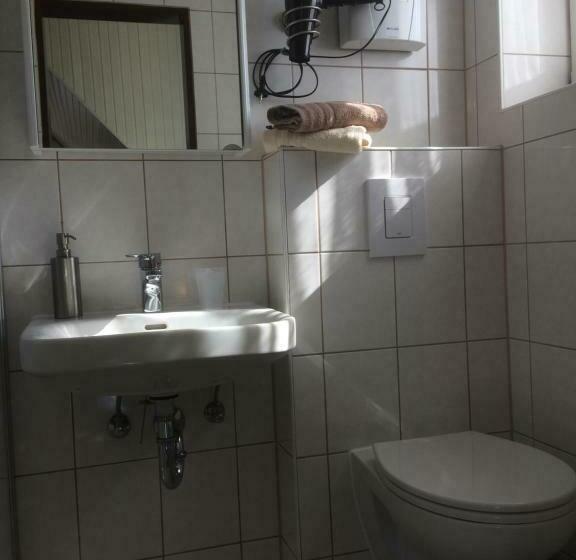 اتاق استاندارد با بالکن, Huus Störtebeker