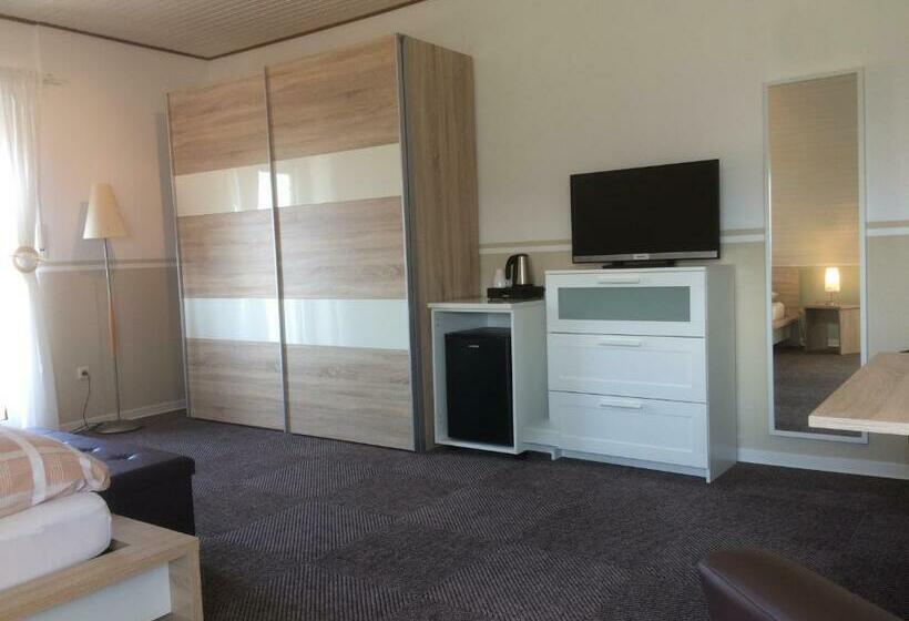 اتاق استاندارد با بالکن, Huus Störtebeker