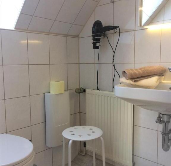 اتاق استاندارد با بالکن, Huus Störtebeker