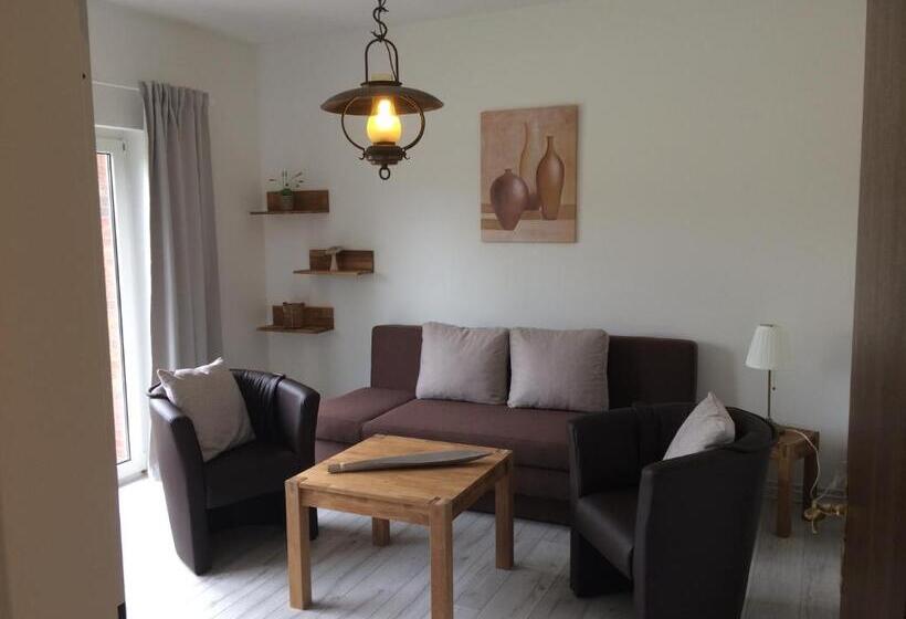 بانگلوی استاندارد, Huus Störtebeker