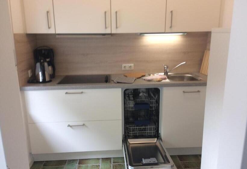 بانگلوی استاندارد, Huus Störtebeker