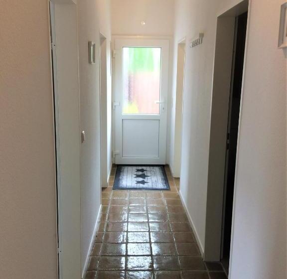 بانگلوی استاندارد, Huus Störtebeker