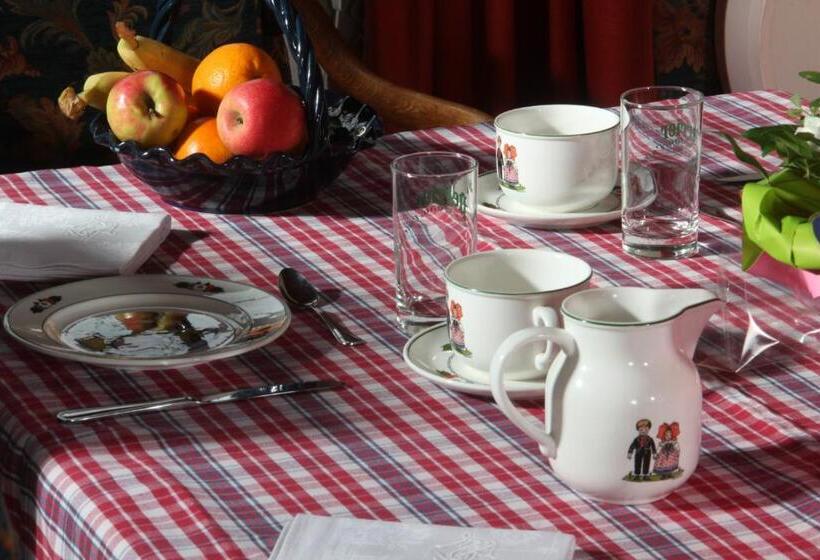 חדר סטנדרט לארבעה, Maison D Hôtes La Cerisaie