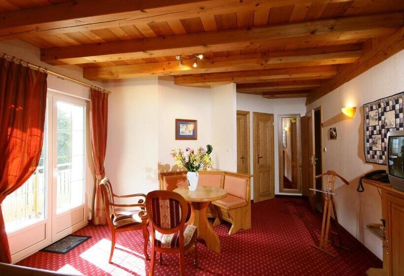 חדר סטנדרט לארבעה, Maison D Hôtes La Cerisaie